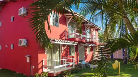 Imagem representativa: Atlântida Park Hotel em Porto Seguro - 250 metros da famosa Praia de Taperapuan