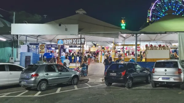 Foto demonstrativa de Feira do Luar em Caldas Novas